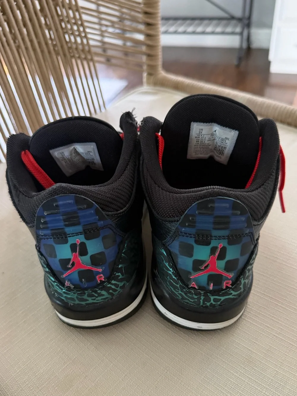 Air Jordan 3 Retro GS 'Moto' (Black/Siren Red/Hyper Jade)